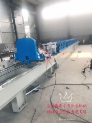 咬口方管設(shè)備